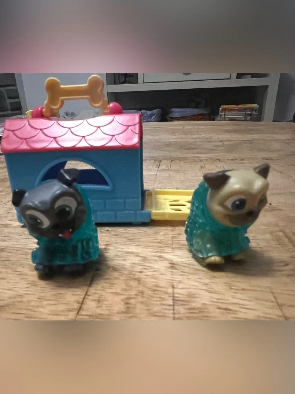 Puppy dog pals bubble fun rolly & bongo travel carrier Disney Junior